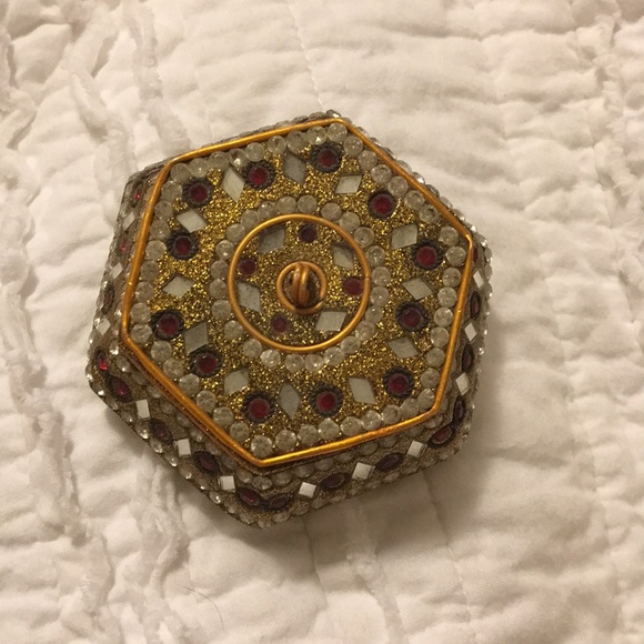 Jewelry Holder - Picture 1 of 5